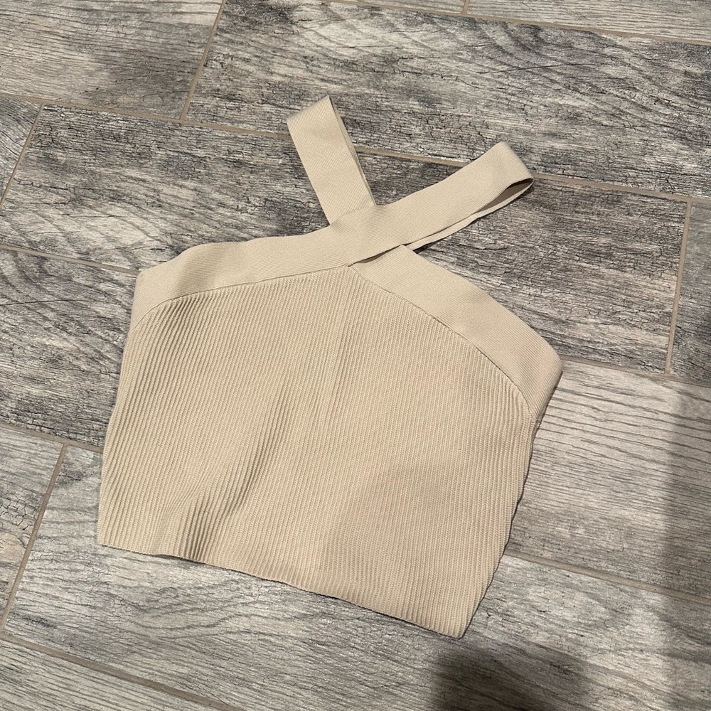 Babaton Cross Neck Ribbed Crop Top